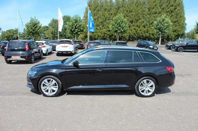 SKODA Superb 1.4l TSI Hybrid Kombi Style+AHK+Business