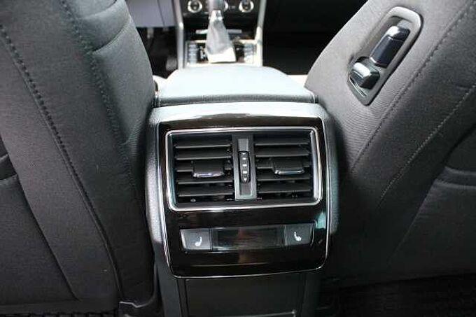 SKODA Superb 1.4l TSI Hybrid Kombi Style+AHK+Business