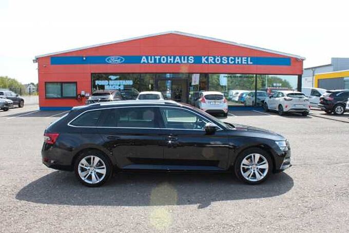 SKODA Superb 1.4l TSI Hybrid Kombi Style+AHK+Business