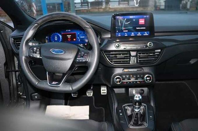 Ford Focus Lim. ST 2.0l Ecobl. +Navi+Winter P. +KeyFree