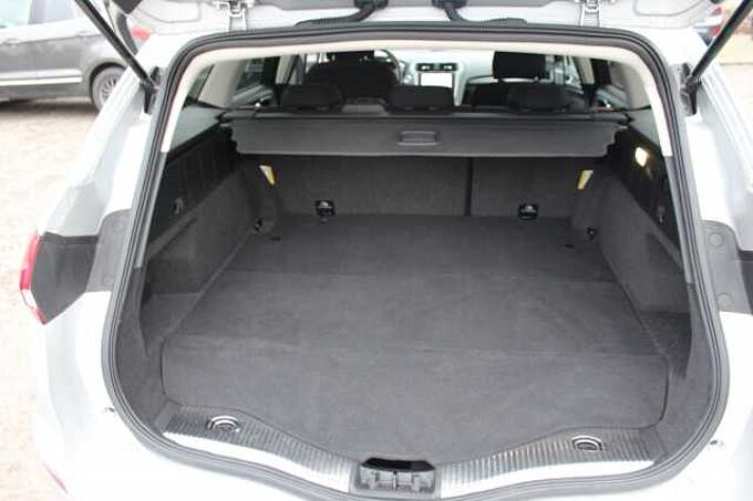 Ford Mondeo Turnier 2.0 Hybrid Titanium*