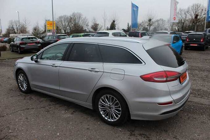 Ford Mondeo Turnier 2.0 Hybrid Titanium*