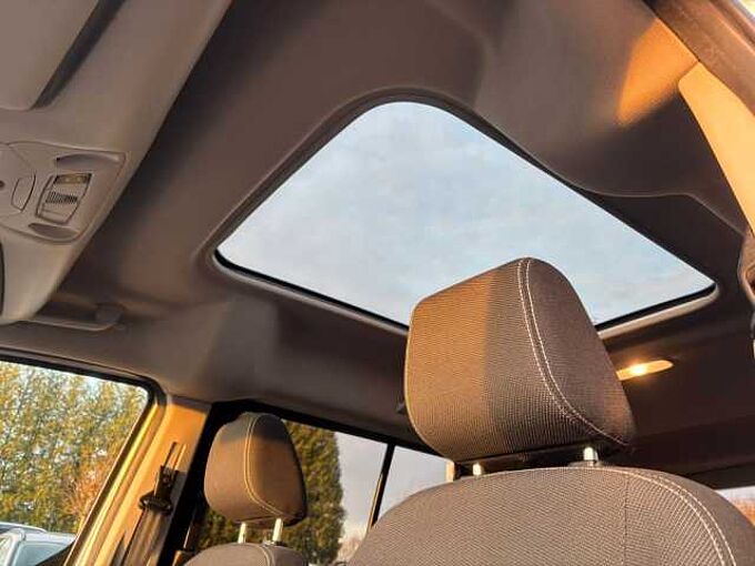 Ford Grand Tourneo 1.5 TDCI Connect Titanium