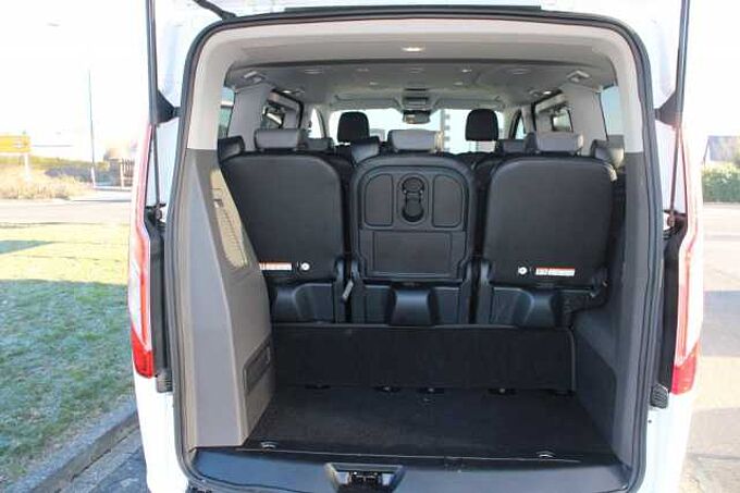 Ford Tourneo Custom 2.0 EcoBl 320 L1 Tit. Auto+AHK