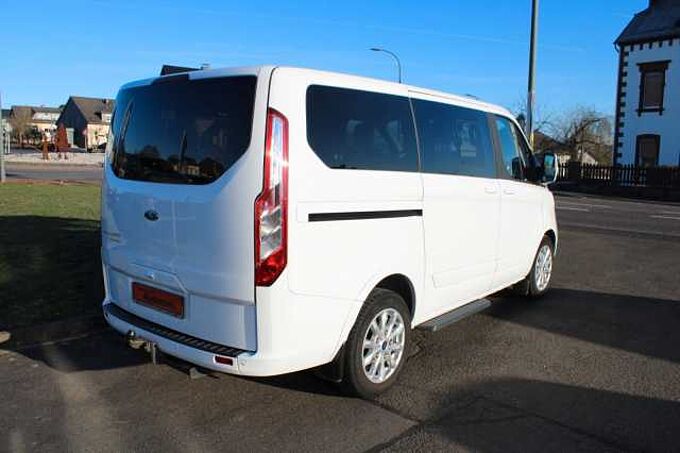 Ford Tourneo Custom 2.0 EcoBl 320 L1 Tit. Auto+AHK