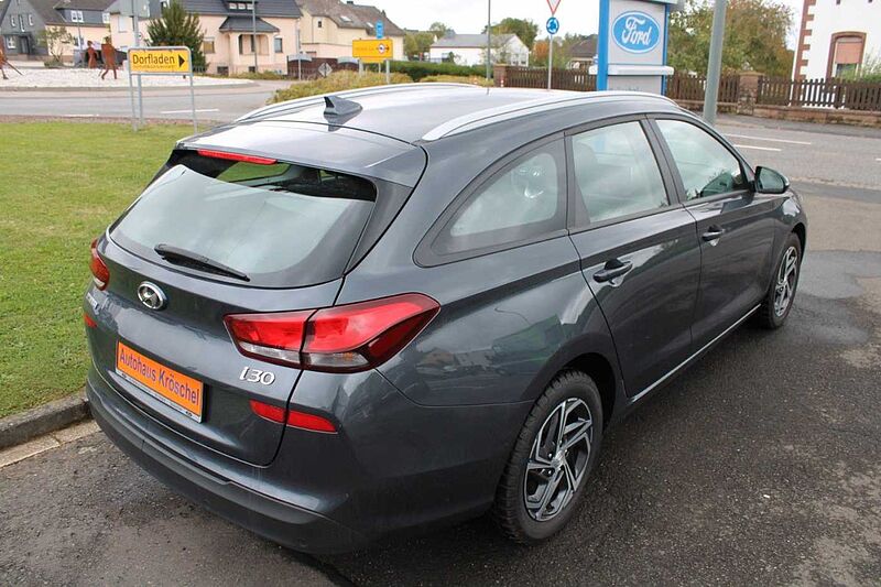Hyundai i30 cw SELECT*BLUETOOTH*
