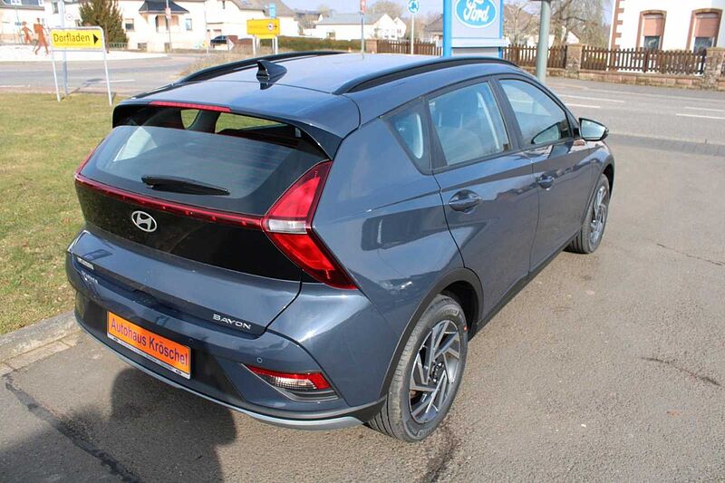 Hyundai BAYON Select 2WD+Navi+Winter P. +Rückfahrkamera