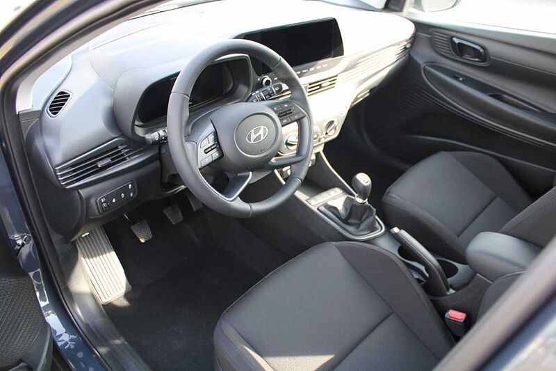 Hyundai BAYON Select 2WD+Navi+Winter P. +Rückfahrkamera