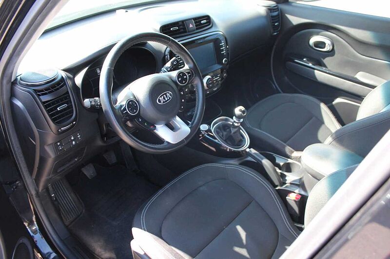 Kia Soul Spirit 1.6l GDI+Navi+Winter P. +Top Zustand
