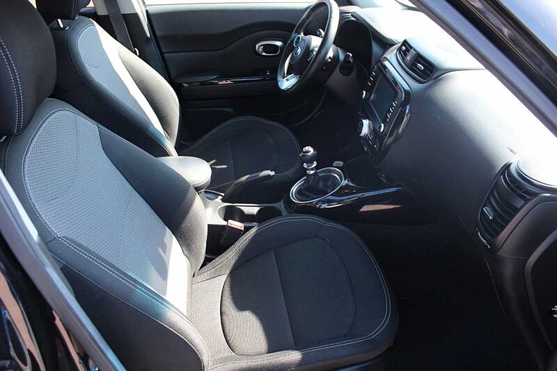 Kia Soul Spirit 1.6l GDI+Navi+Winter P. +Top Zustand