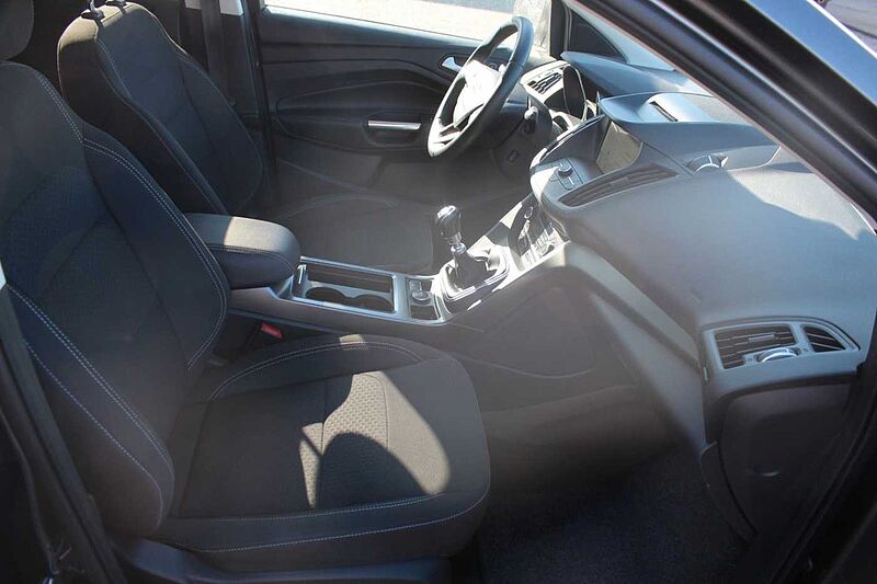 Ford Kuga 1.5l Ecob. C&C+Navi+Winter P. +Top Zustand