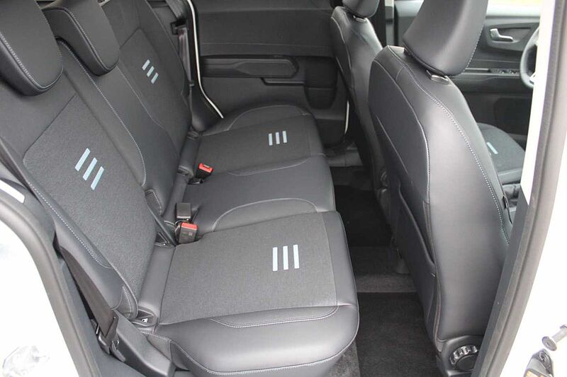 Ford Tourneo Courier 1.0l Ecob. Auto Active+Winter P. +