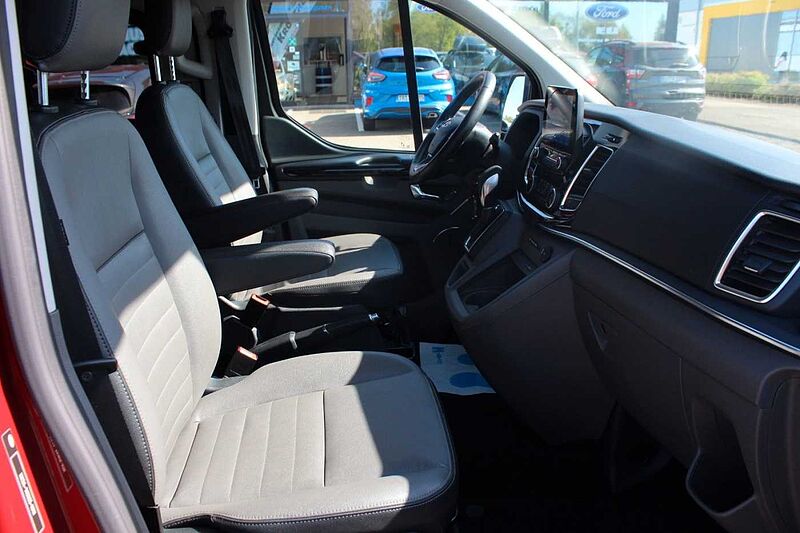 Ford Tourneo Custom 2.0l Ecobl. 320 L1 Titanium X+AHK