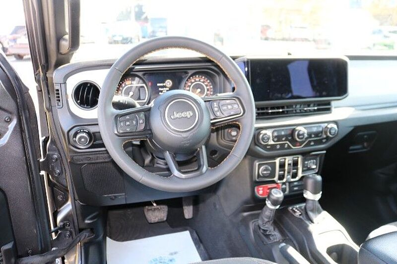 Jeep Wrangler Willys 3.6l VVT 4x4+Audio P. +Top-Zustan