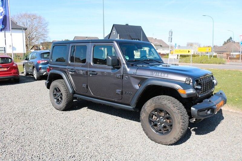 Jeep Wrangler Willys 3.6l VVT 4x4+Audio P. +Top-Zustan