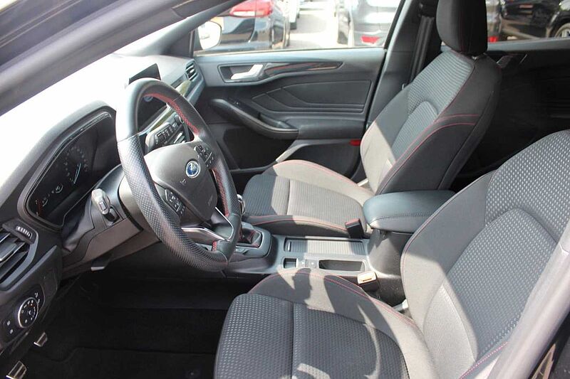 Ford Focus 1.0l Ecob. Lim. ST-Line+Navi+ACC+Winter