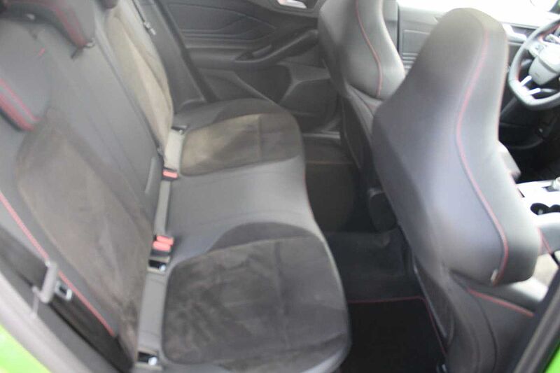 Ford Focus Turnier ST X 2.3l Ecob. +Winter P. +Panorama