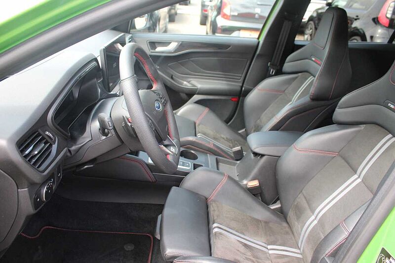 Ford Focus Turnier ST X 2.3l Ecob. +Winter P. +Panorama