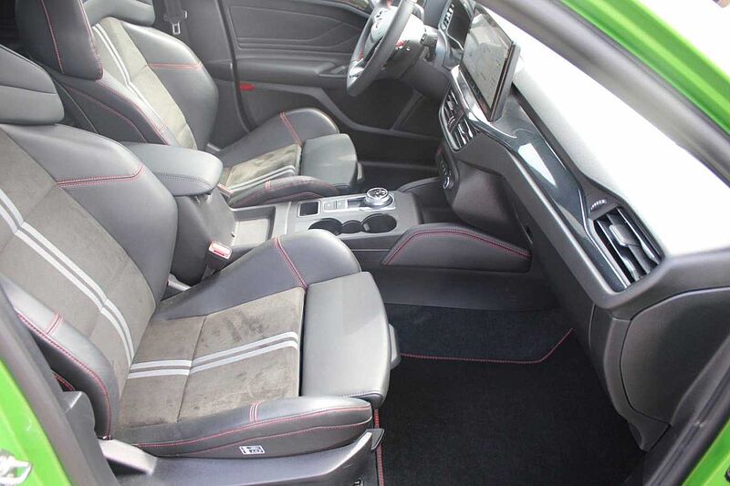 Ford Focus Turnier ST X 2.3l Ecob. +Winter P. +Panorama