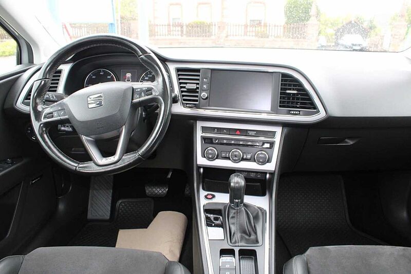 SEAT Leon ST 2.0l TDI Xcellence+WinterP+Navi+Panorama