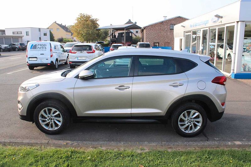 Hyundai Tucson 2.0l CRDi Blue Style 2WD+Navi+Winter P.