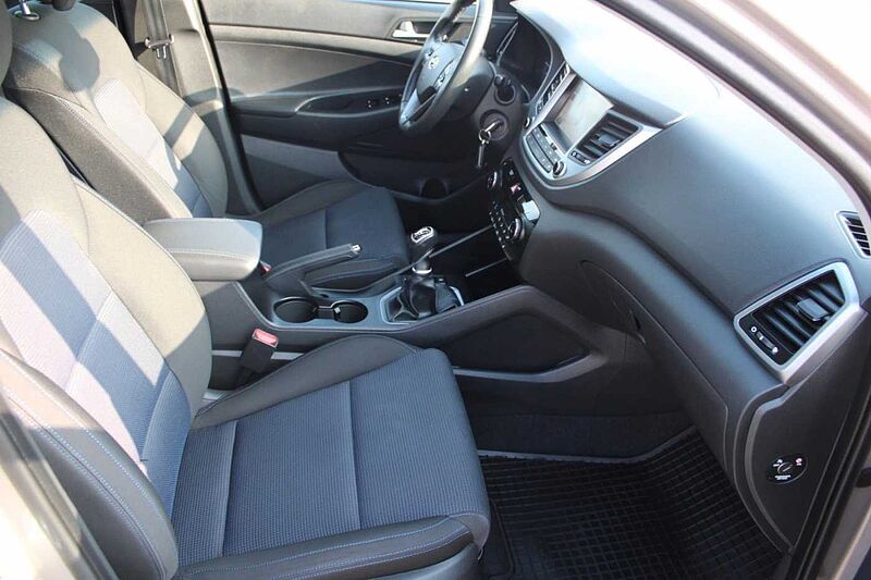 Hyundai Tucson 2.0l CRDi Blue Style 2WD+Navi+Winter P.
