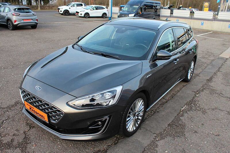 Ford Focus 2.0 Ecobl. Turnier Vignale+Panorama+Winter