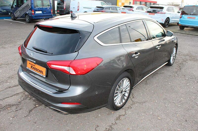 Ford Focus 2.0 Ecobl. Turnier Vignale+Panorama+Winter