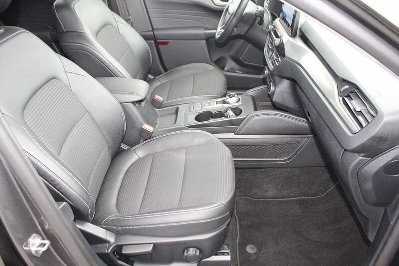 Ford Kuga 2.0l Ecobl. Titanium X+AHK+Navi+Winter P.