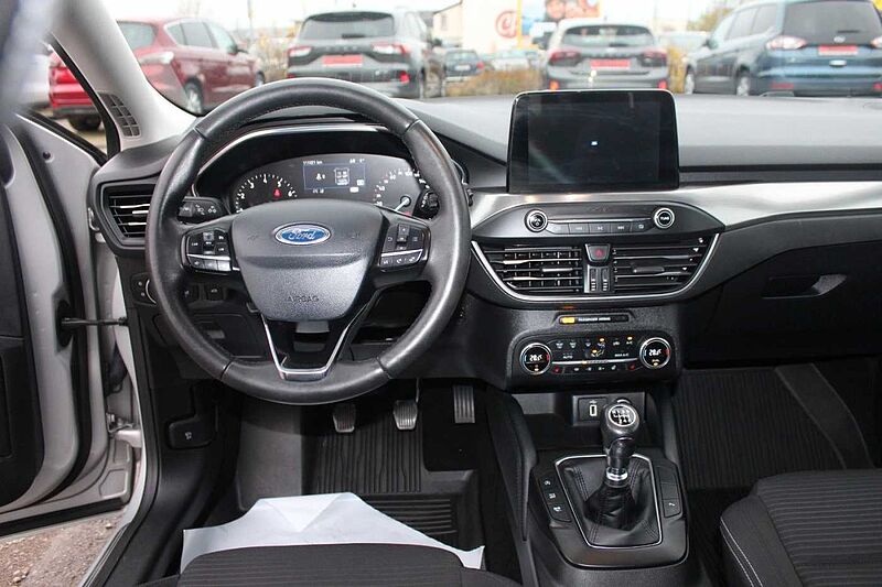 Ford Focus Turnier 1.5 Ecob. Titanium*AHK*KAMERA