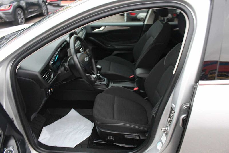 Ford Focus Turnier 1.5 Ecob. Titanium*AHK*KAMERA