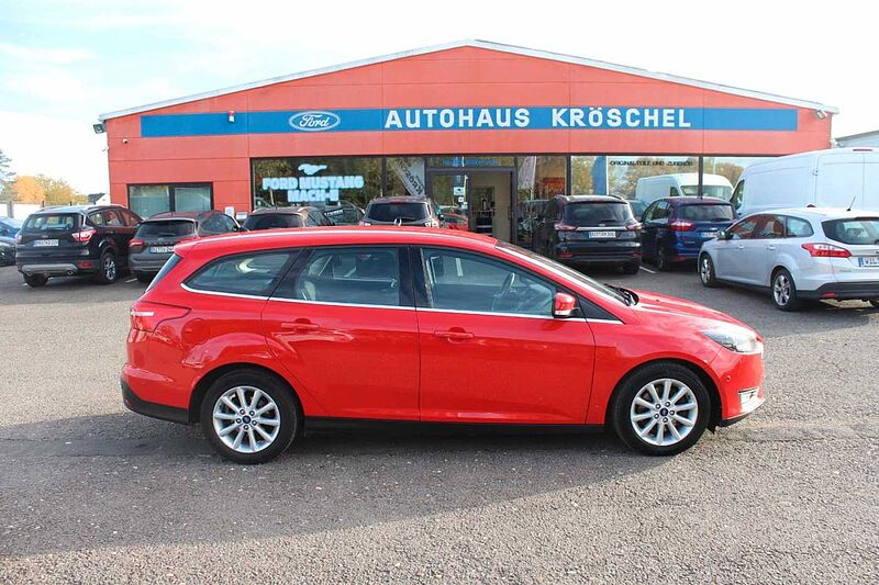 Ford Focus Turnier 2.0 TDCI Titanium*KAMERA*NAVI*ACC