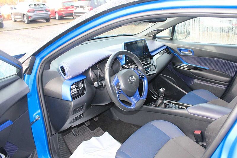 Toyota C-HR Style Selection