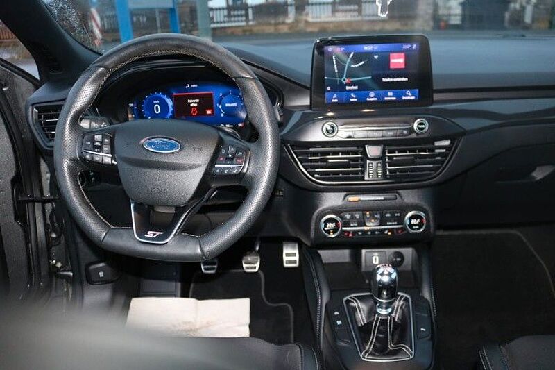 Ford Focus Lim. ST 2.0l Ecobl. +Navi+Winter P. +KeyFree