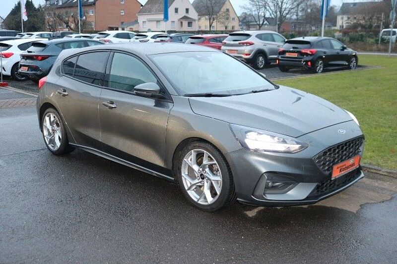 Ford Focus Lim. ST 2.0l Ecobl. +Navi+Winter P. +KeyFree