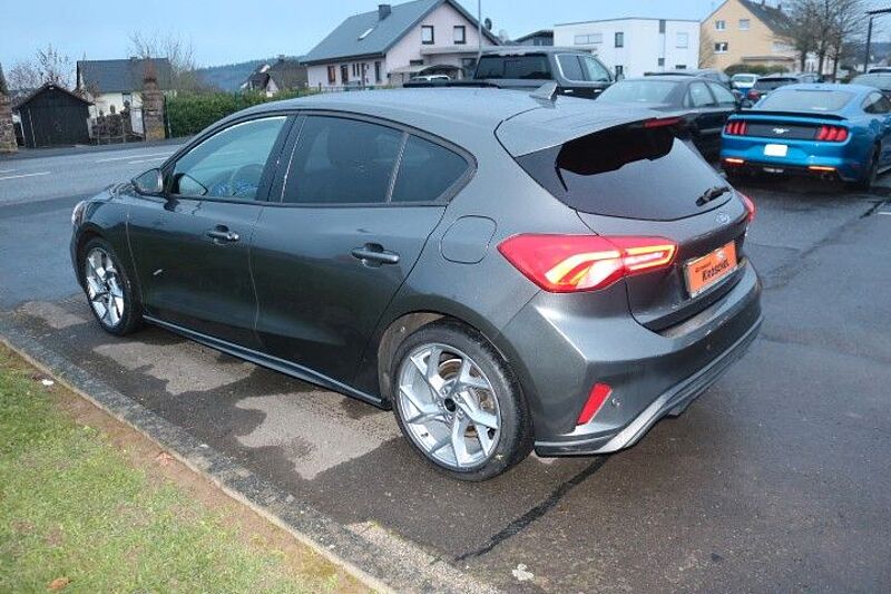 Ford Focus Lim. ST 2.0l Ecobl. +Navi+Winter P. +KeyFree