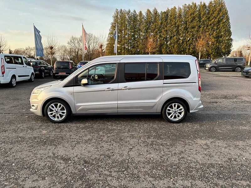 Ford Grand Tourneo 1.5 TDCI Connect Titanium
