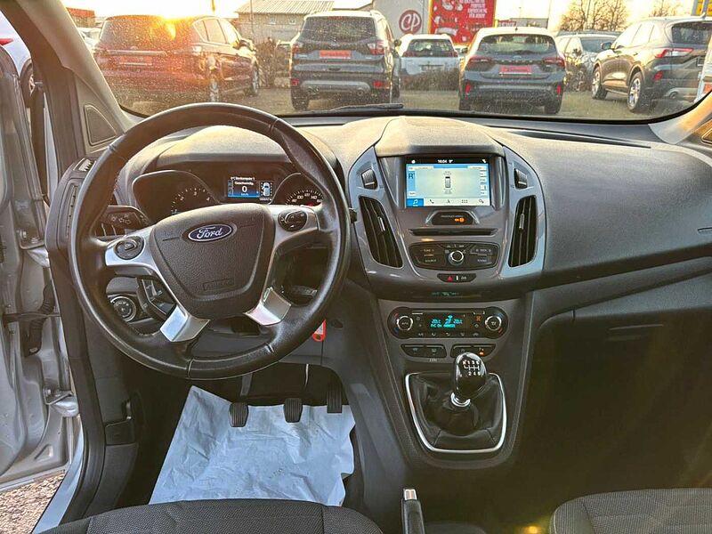 Ford Grand Tourneo 1.5 TDCI Connect Titanium