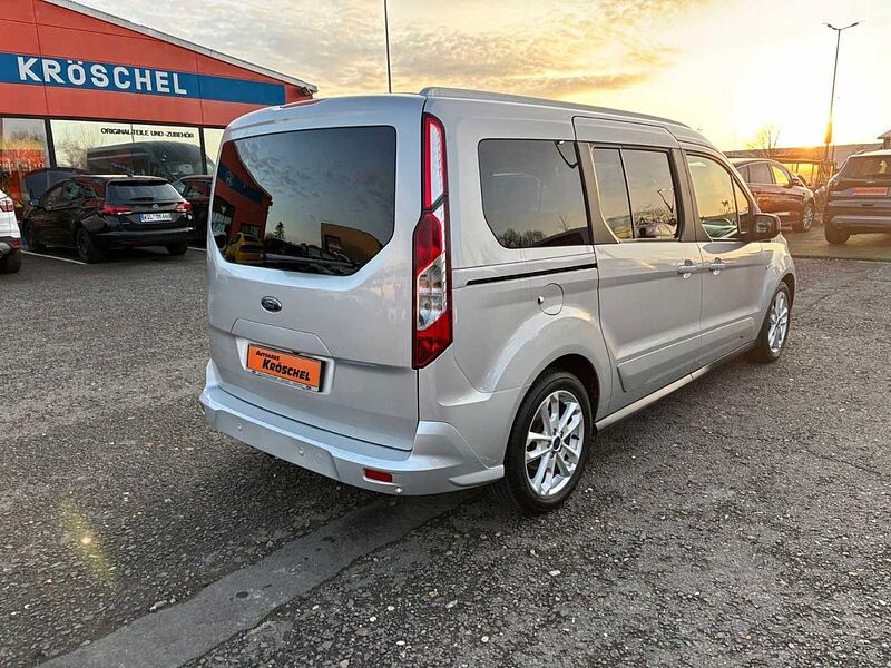 Ford Grand Tourneo 1.5 TDCI Connect Titanium