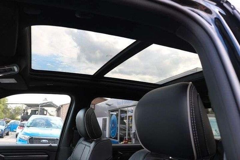 Dodge RAM Limited,5,7l Hemi V8,Crew Cab,2022 Model USA