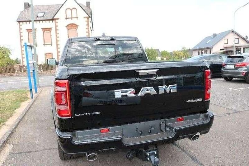 Dodge RAM Limited,5,7l Hemi V8,Crew Cab,2022 Model USA