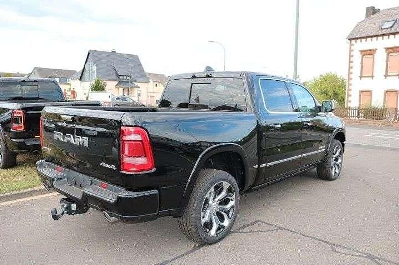 Dodge RAM Limited,5,7l Hemi V8,Crew Cab,2022 Model USA