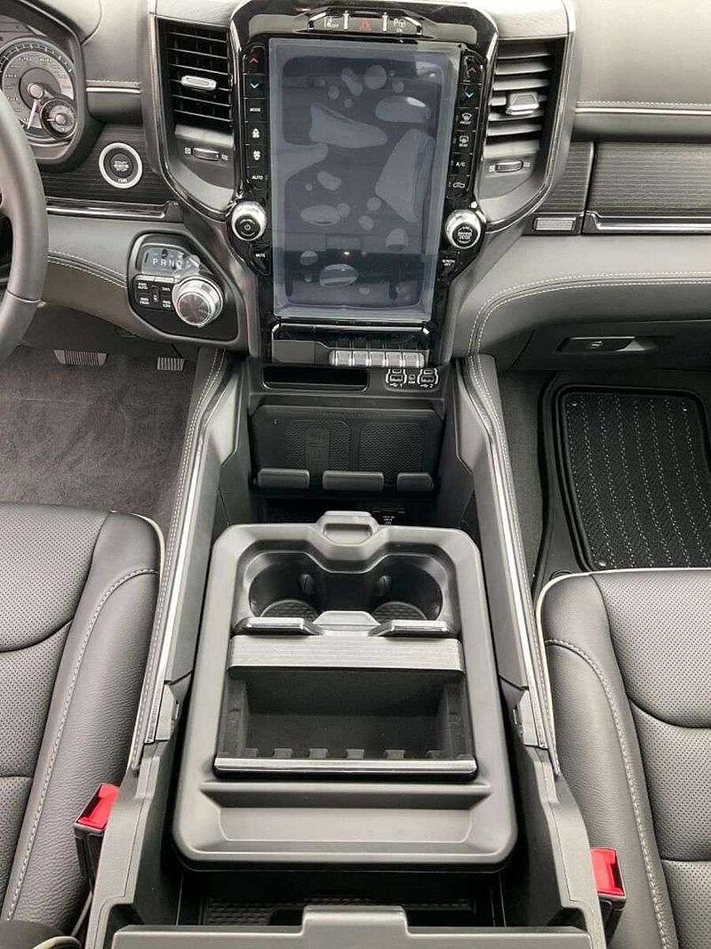 Dodge RAM Limited, 5,7l Hemi V8,Crew Cab, Model 22 USA