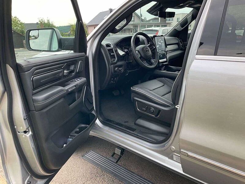 Dodge RAM Limited, 5,7l Hemi V8,Crew Cab, Model 22 USA