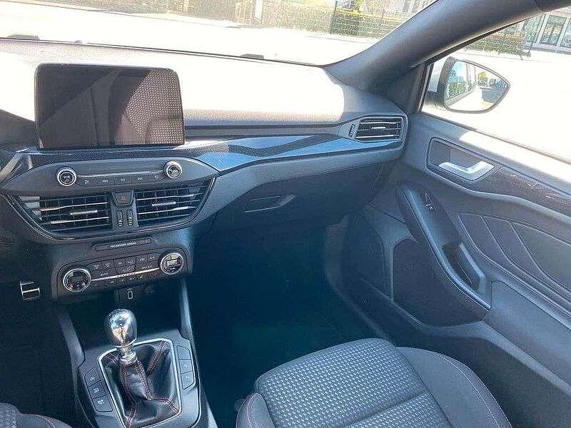 Ford Focus Lim. 1.0 Ecob. mHev ST-Line+LED+KAMERA