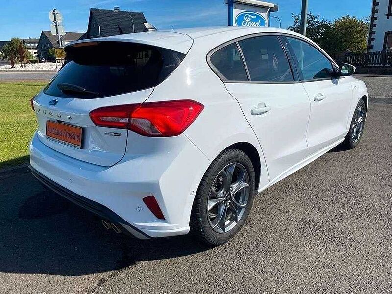 Ford Focus Lim. 1.0 Ecob. mHev ST-Line+LED+KAMERA